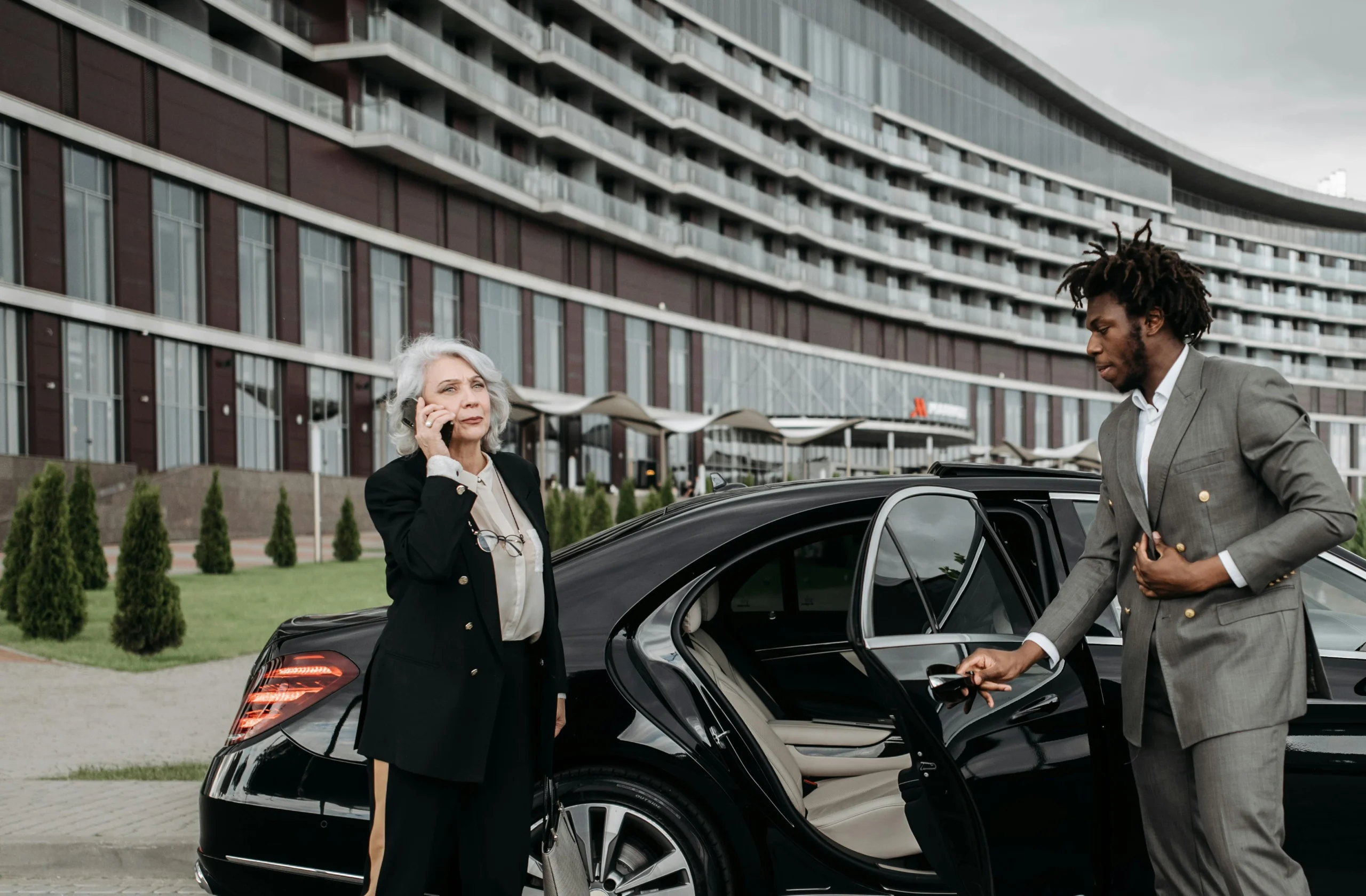 luxury toronto limo service